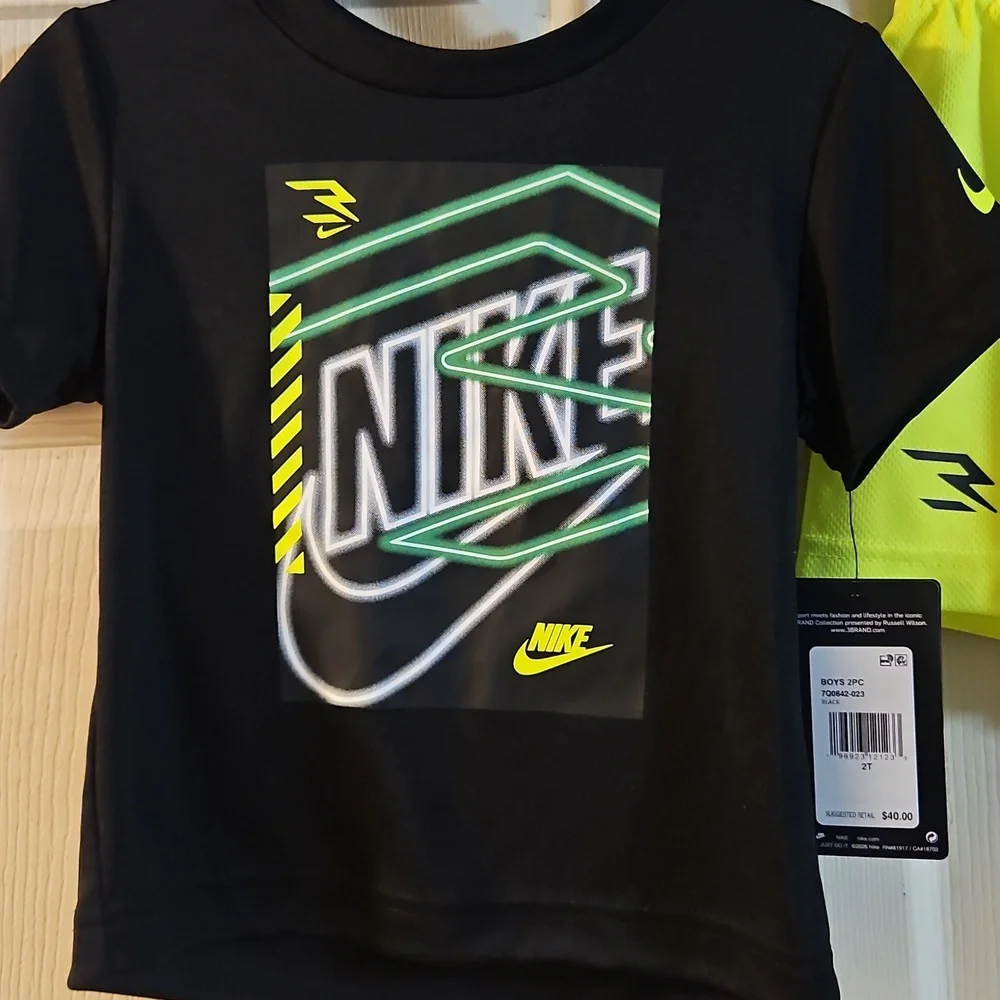 NIKE 3 BRAND 2 Piece Toddler Outfit: Black/Yellow: New With Tags: Size 2T